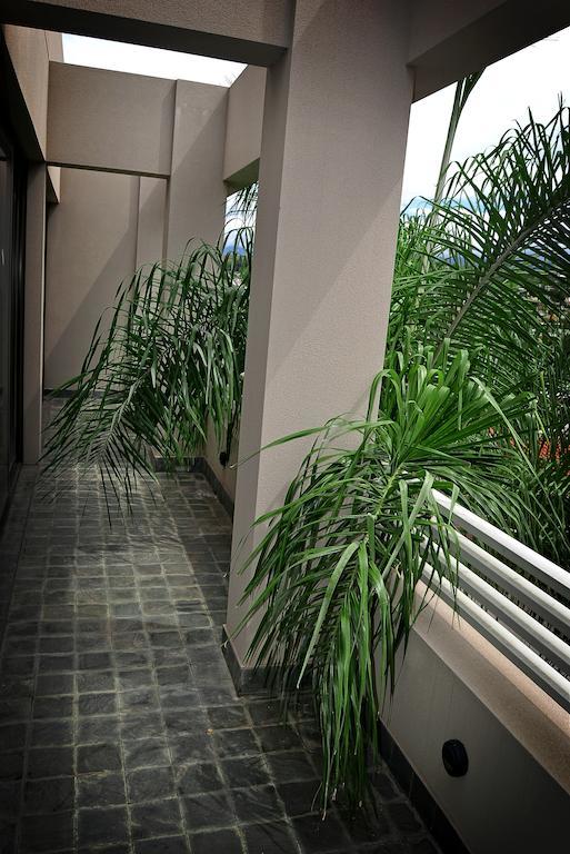 Tramas Andinas Aparthotel Salta Buitenkant foto